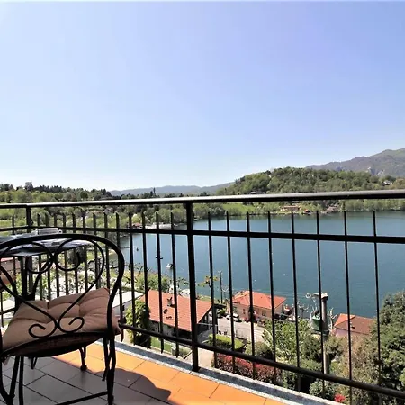 דירה A Lovely Picture On The Lake פטנאסקו